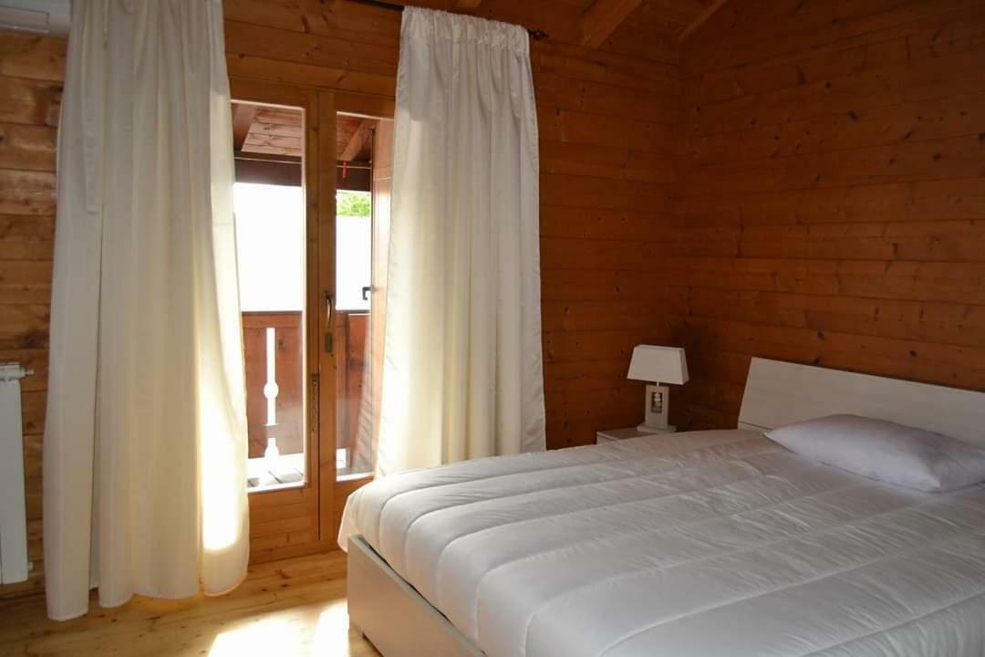 ארדאה Chalet L Oasi Di Ambra 8 Posti Letto Con Uso Piscina מראה חיצוני תמונה